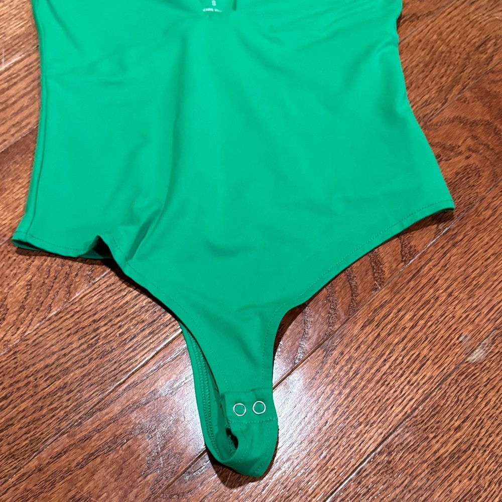 Green stretchy bodysuit - Picture 4 of 7